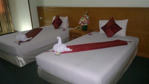 Pathumthani Place Hotel Buitenkant foto
