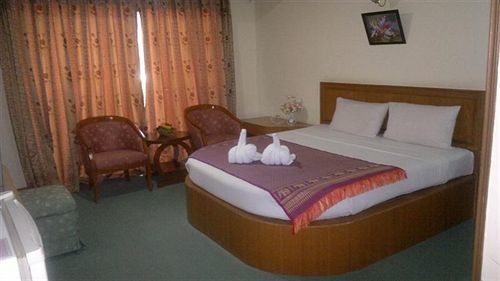 Pathumthani Place Hotel Buitenkant foto