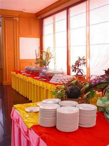 Pathumthani Place Hotel Buitenkant foto